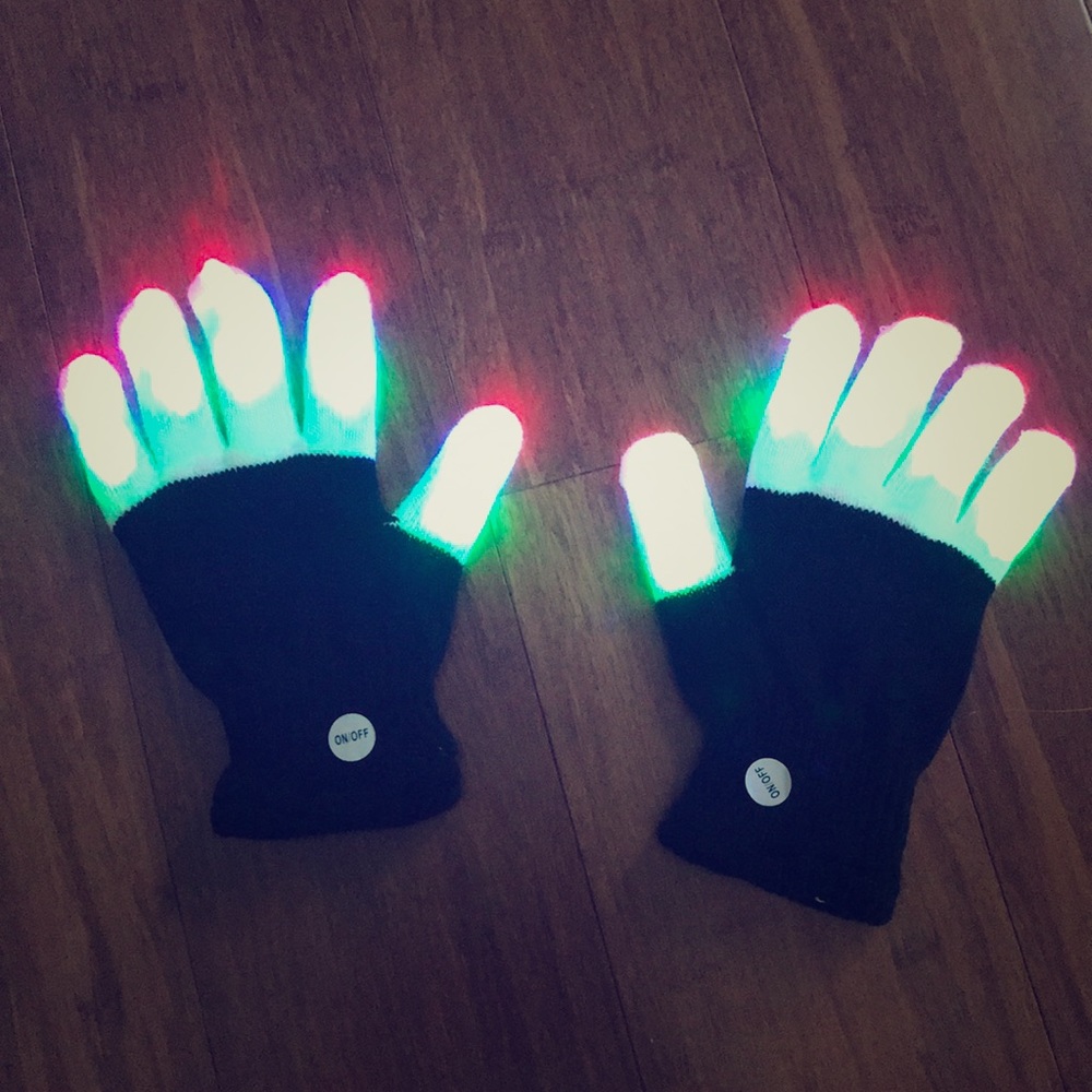 Light up gloves